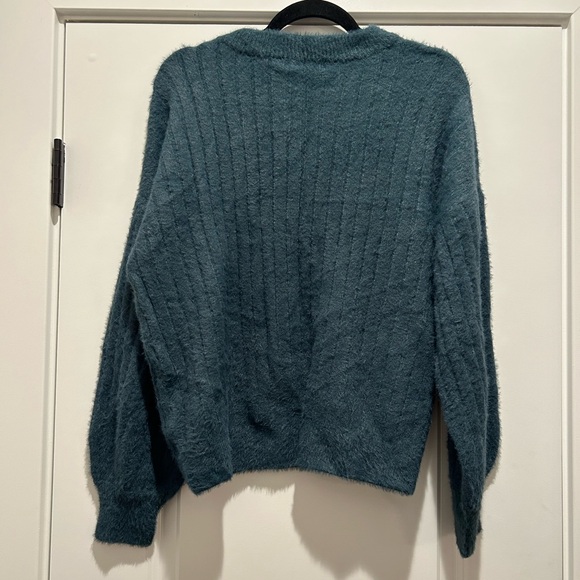 SO Evergreen/Teal Fuzzy Ribbed Crewneck Sweater - Picture 5 of 5